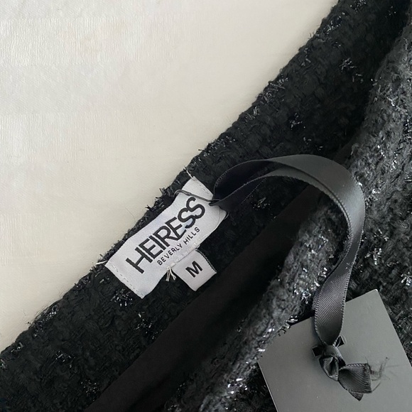 Heiress Beverly Hills Tweed Faux Fur Mini Skirt Black – Size M NWT - Picture 3 of 8